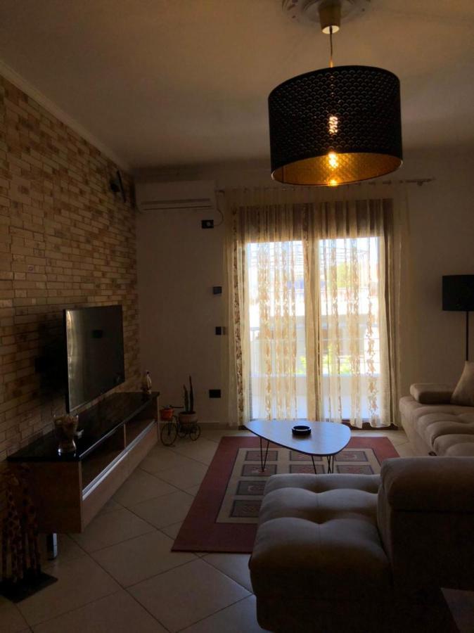 Sunset Apartments Lungomare Vlorë Exteriör bild