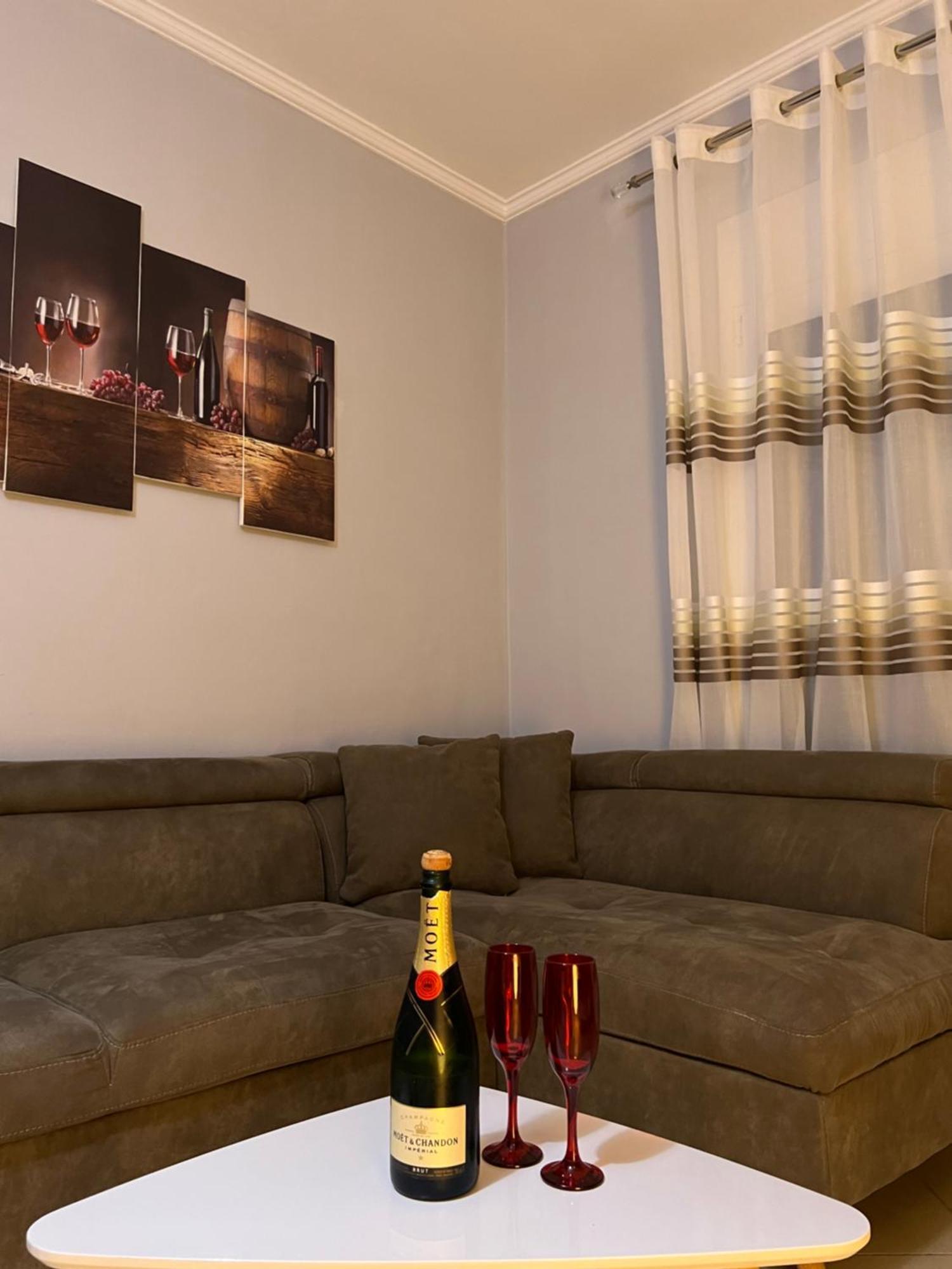 Sunset Apartments Lungomare Vlorë Exteriör bild